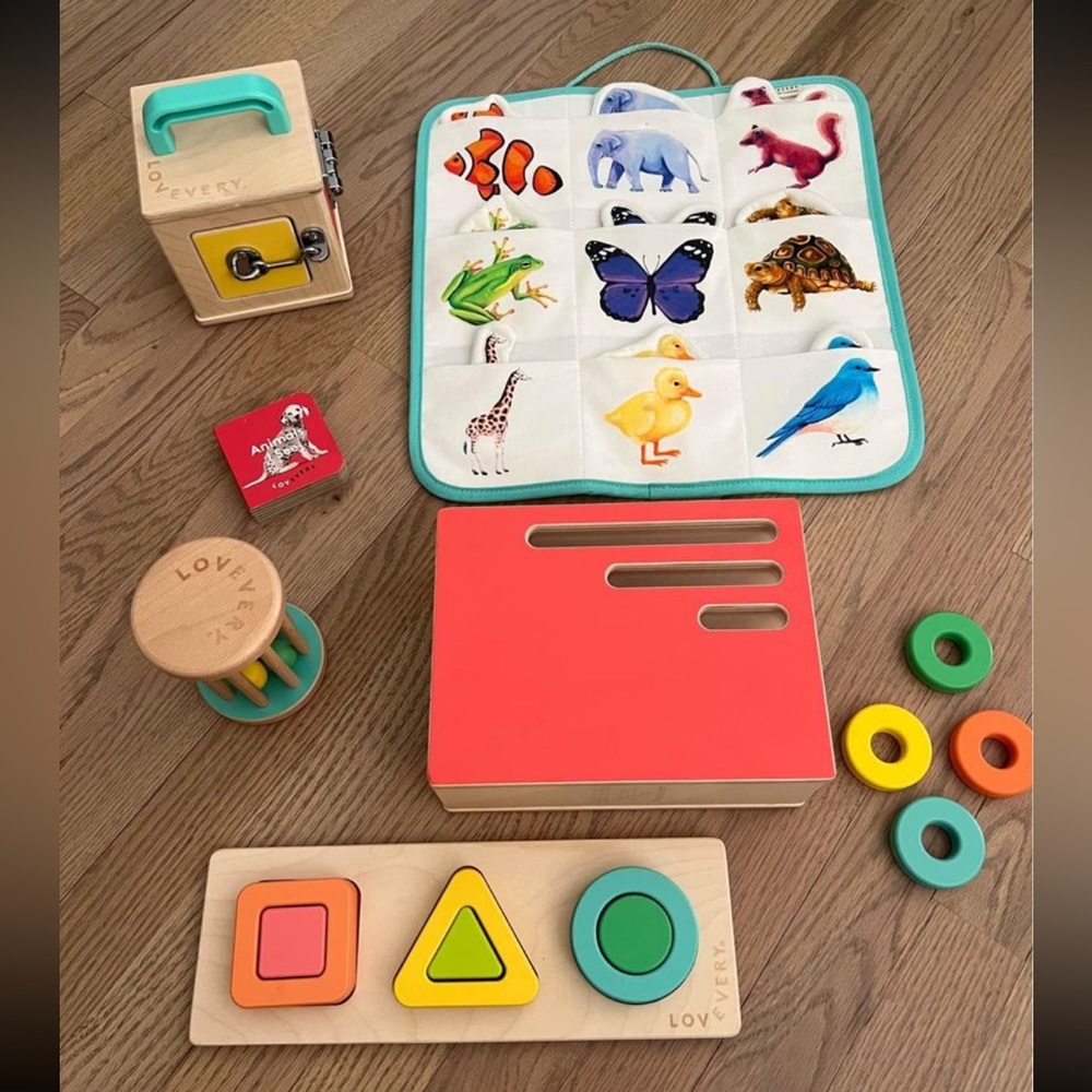 Lovevery Play Kit 19-21 Months